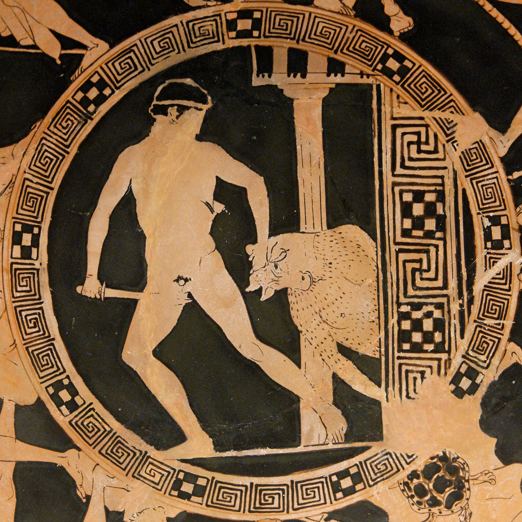 Attic Greek vase showing Theseus slaying the Minotaur